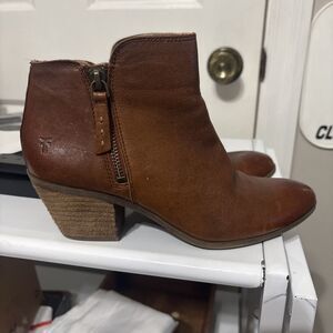 Frye Judith Duel Zip Casual Ankle Boots Booties Womens Cognac Brown Leather 6.5M